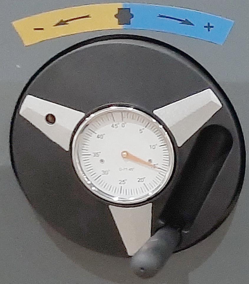 шкала регулировки наклона Форматнораскроечный станок, форматка с роликовой кареткой 3200х370 мм, наклон пил, 5,5+1,1 кВт